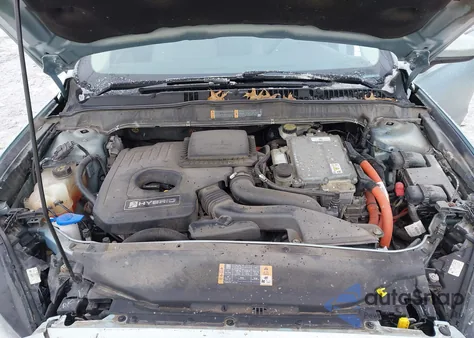 2014 Ford Fusion Hybrid S z USA, uszkodzony, nr VIN 3FA6P0UU0ER175011